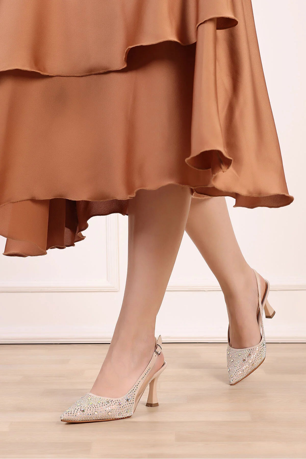 Arkası Açık Taşlı Abiye Kadın Topuklu Ayakkabı Stiletto Bej