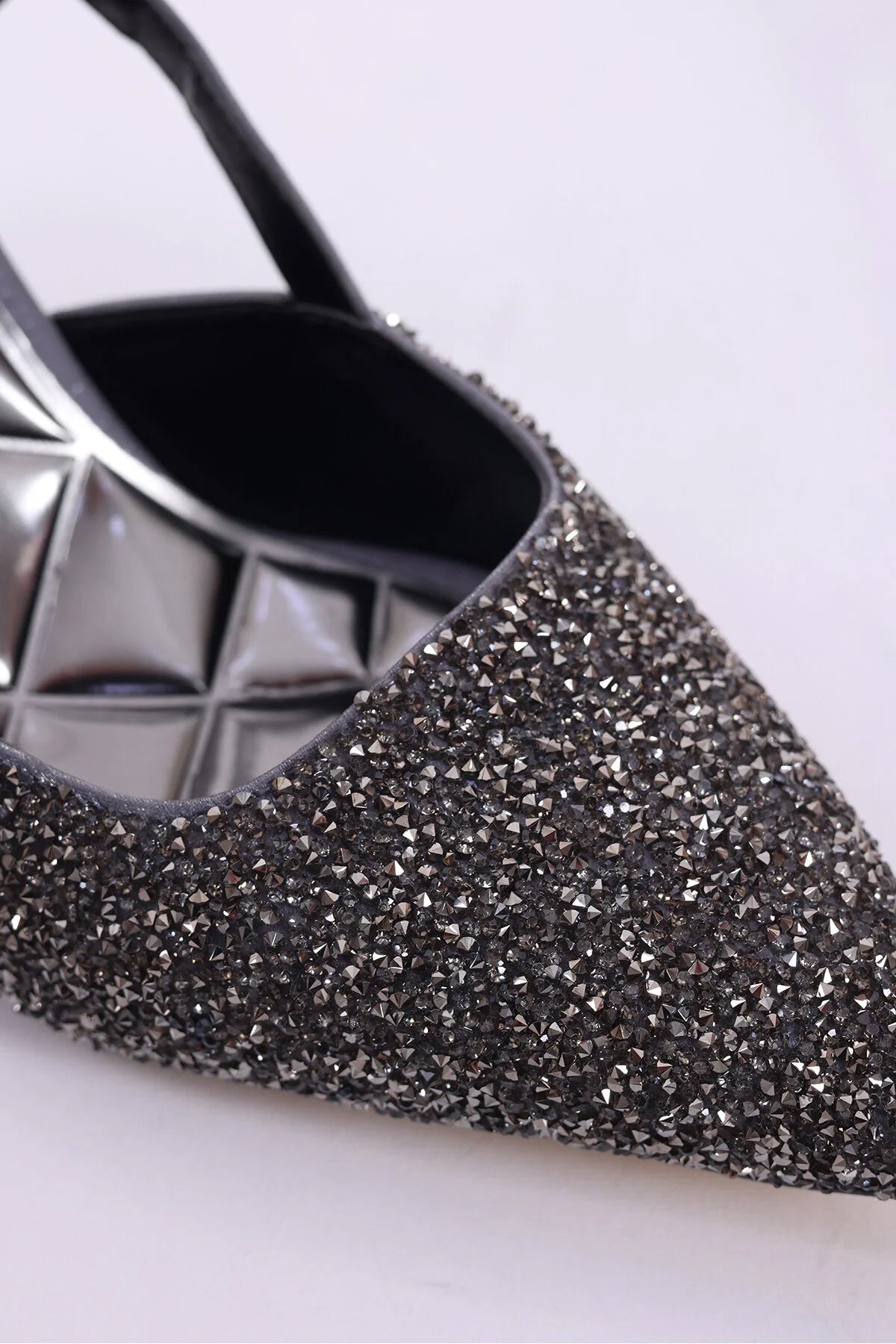 Sivri Burun Taşlı Kadın Topuklu Ayakkabı Stiletto